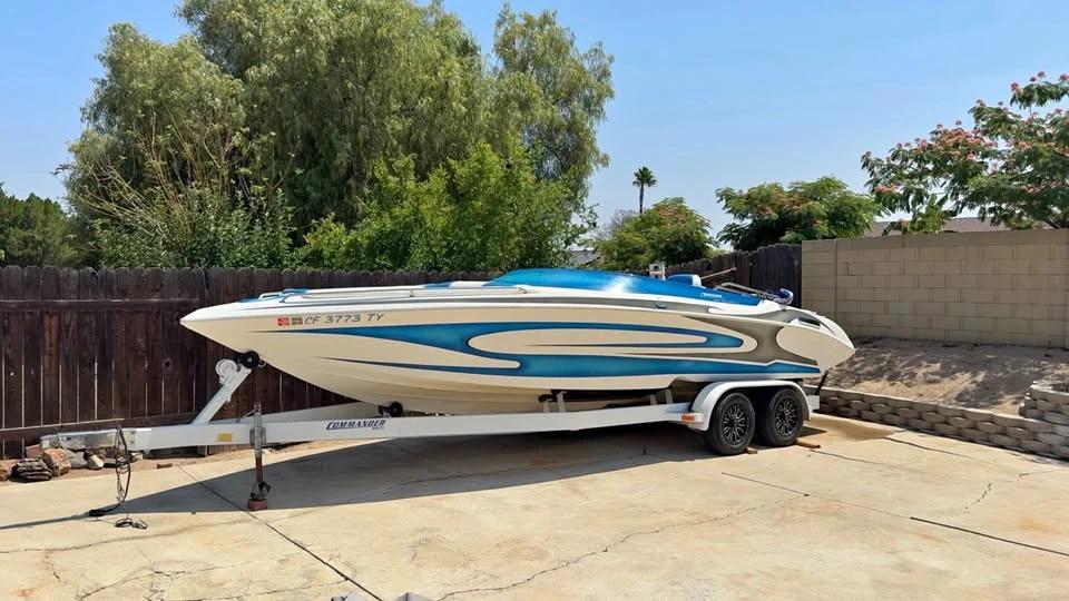 2003 Commander Signature 24’ MCOB Commander 24 Signature MCOB