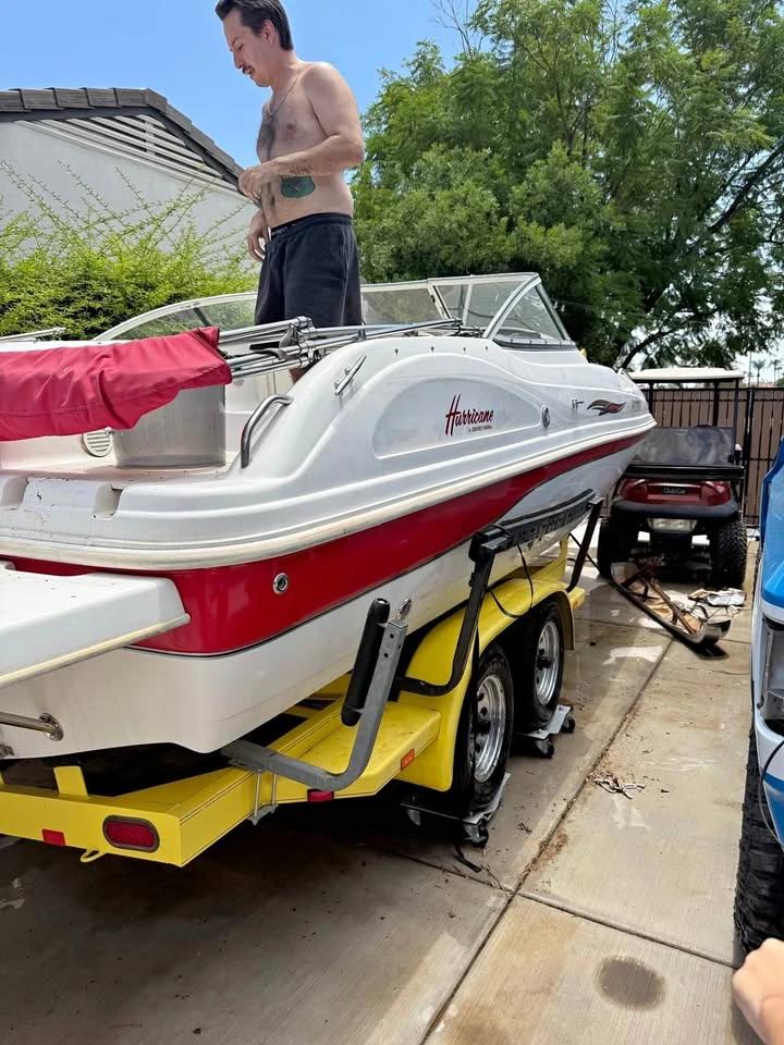 2004 Godfrey Hurrican 21.5 FunDeck 211 GS OB