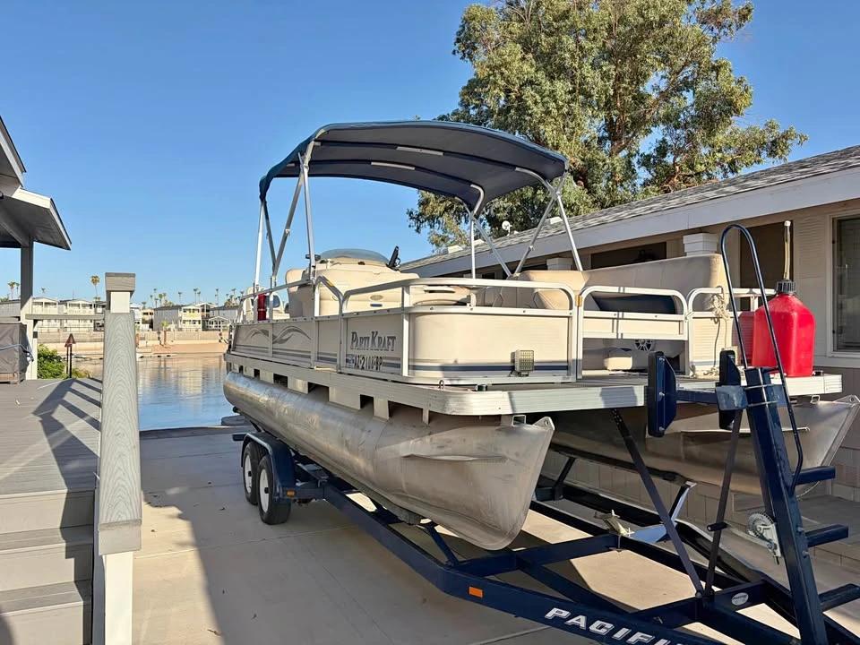 2002 Parti Kraft 2002 Pontoon Boat 200 EX