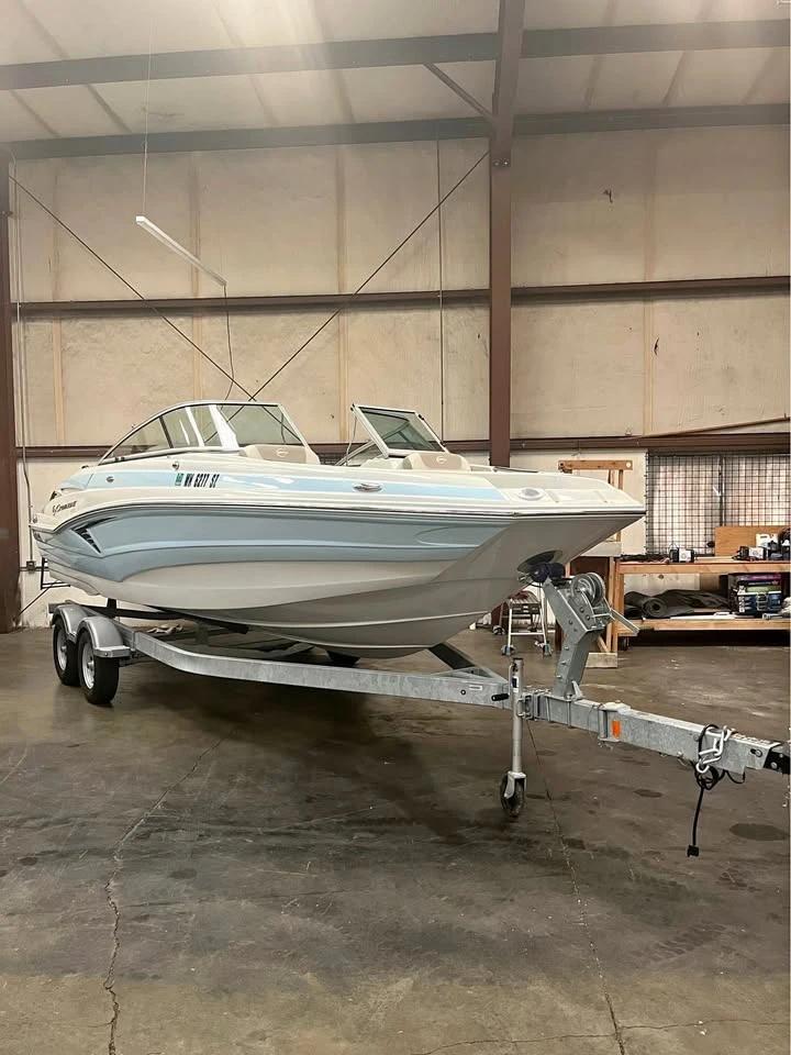2022 Crownline e 215 Eclipse E215 XS