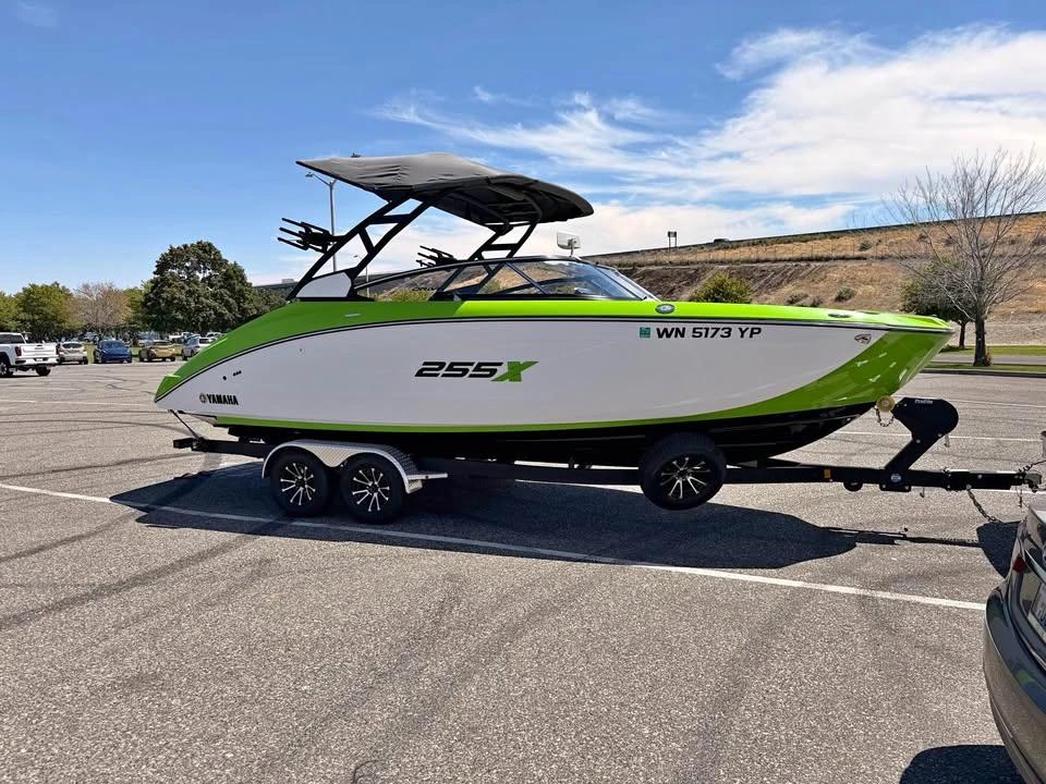 2022 Yamaha 255XD