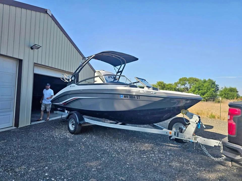 2019 Yamaha ar195
