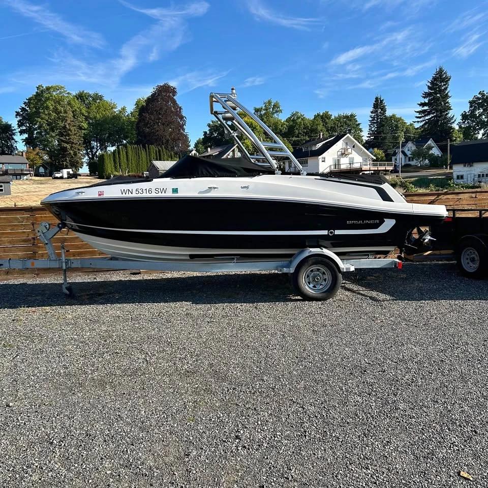 2021 Bayliner VR5