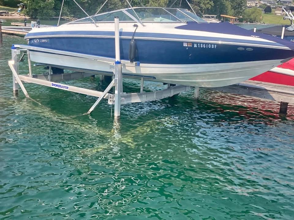 2000 Cobalt model 246 boat