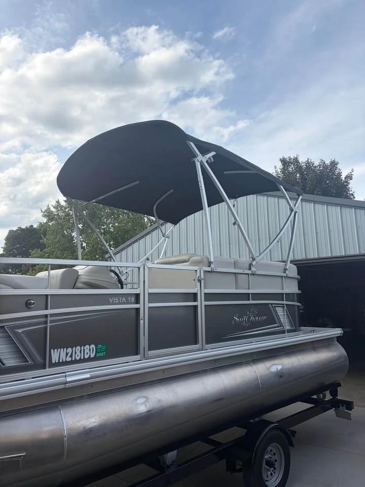 2024 SunChaser Pontoon Boat Vista 18 LR