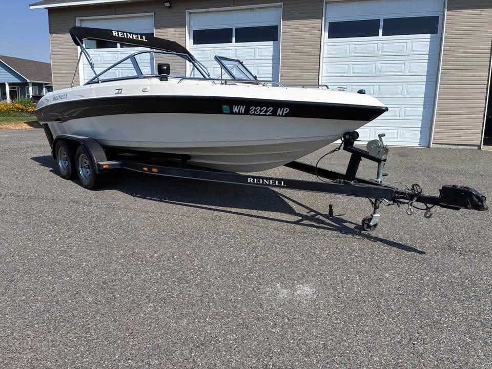 2004 2004 Reinell 204 204 LSE