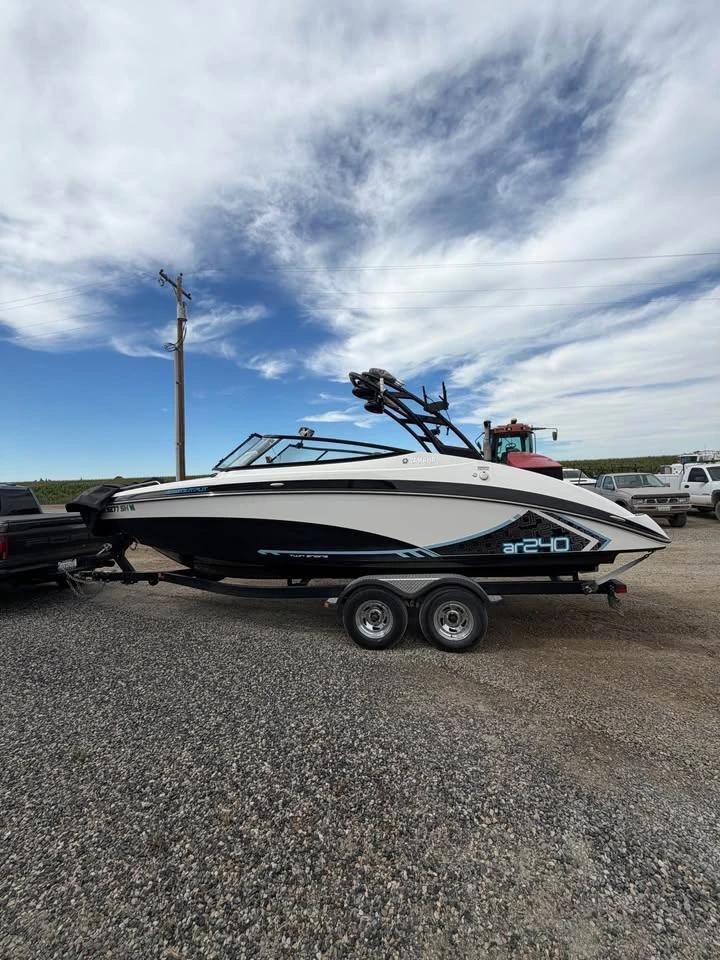 2015 2015 Yamaha AR240 AR240