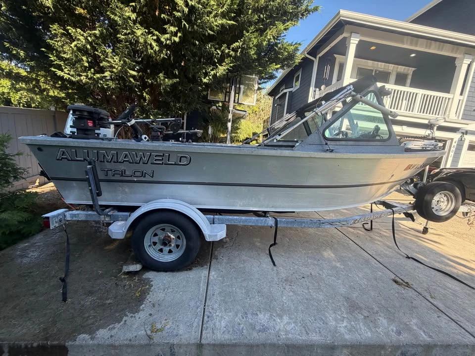 2004 Alumaweld Talon 16